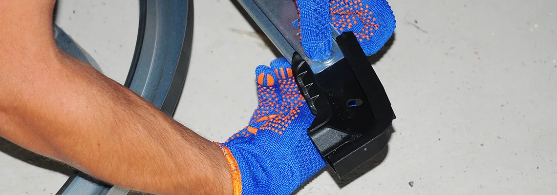 Sticky Roll Up Garage Door Repair in Port St Lucie, Florida