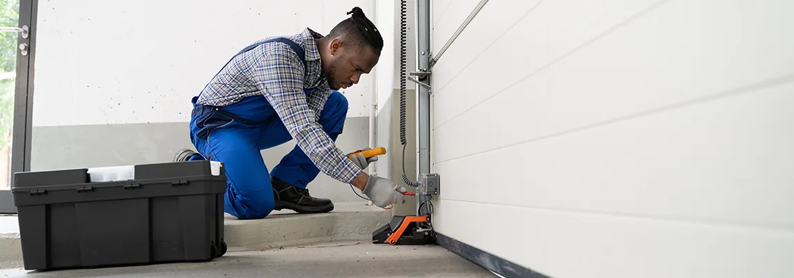 Repair Garage Door Not Closing But Light Flashing in Port St Lucie