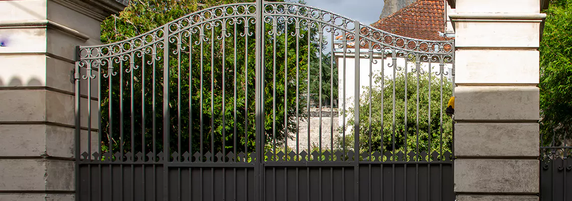 Wooden Swing Gate Repair in Port St Lucie, FL